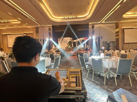 ออแกไนซ์จัดงานแต่ง วางระบบแสงสีเสียง